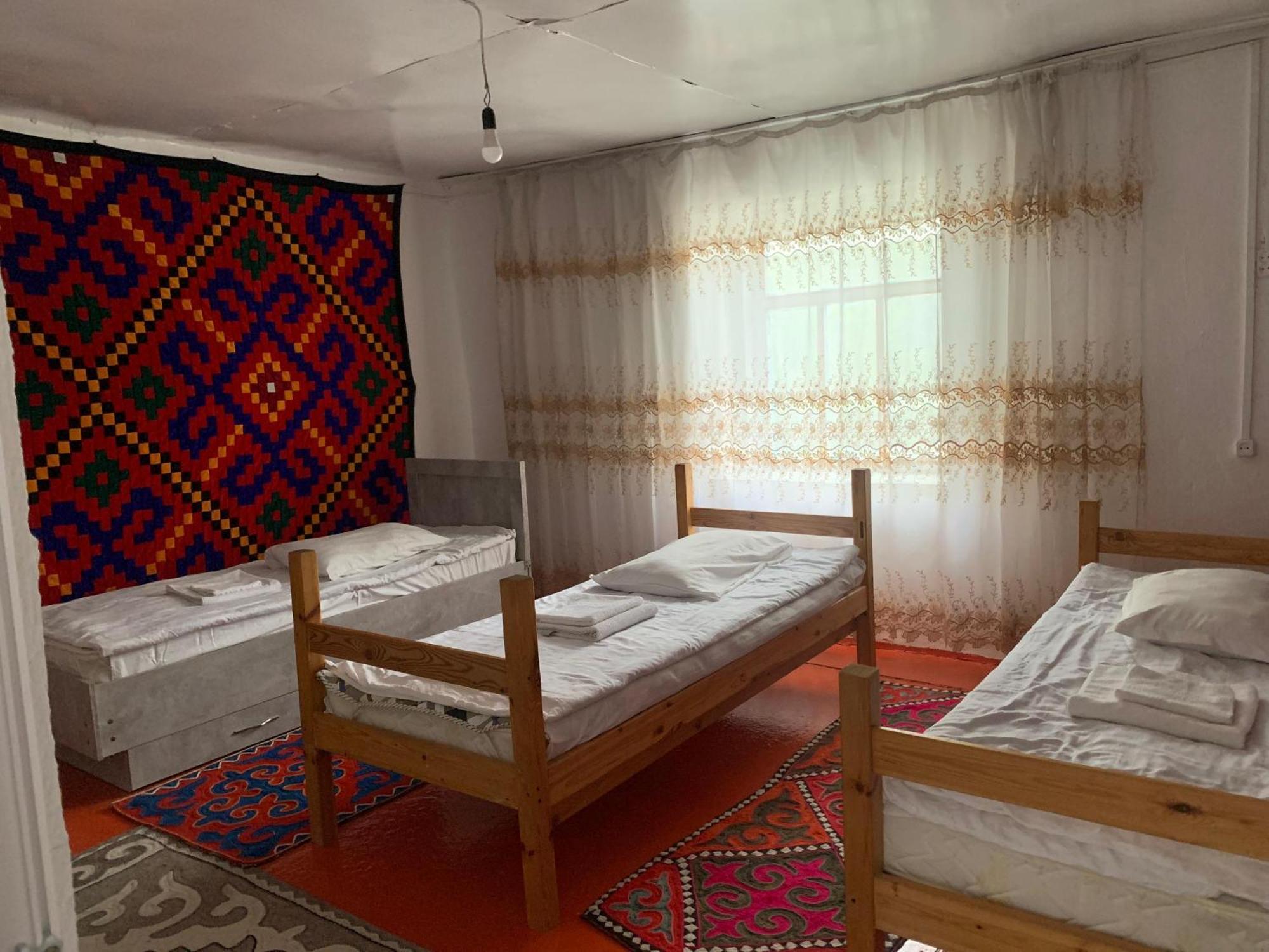 Naryn Guest House Екстер'єр фото