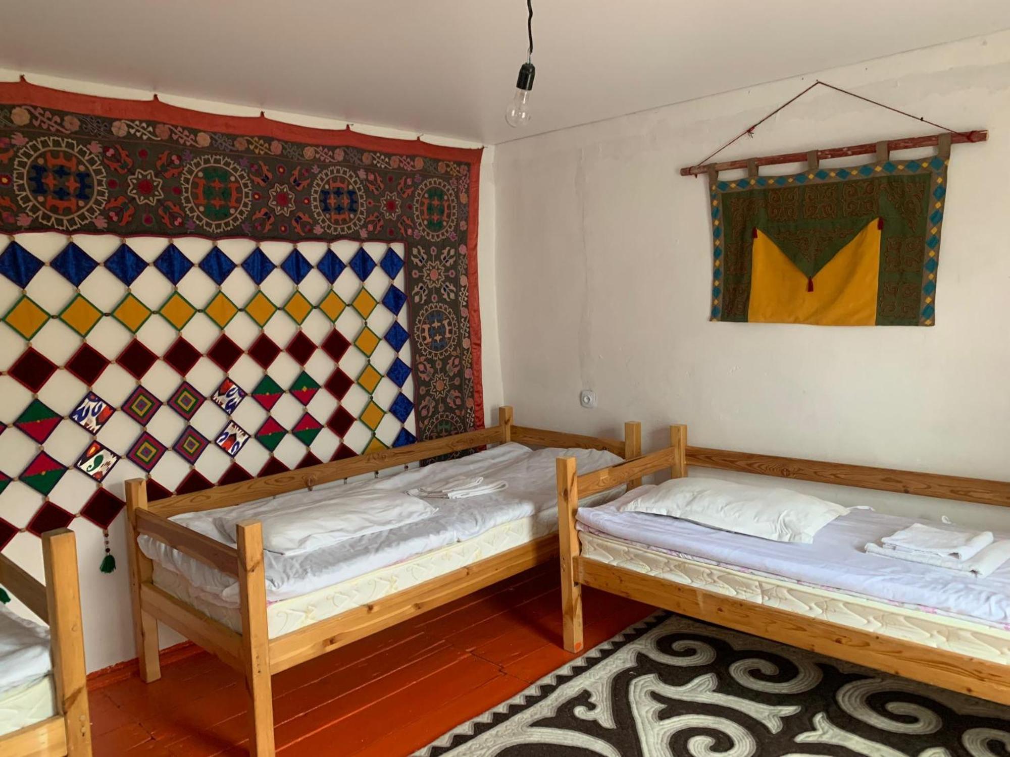 Naryn Guest House Екстер'єр фото